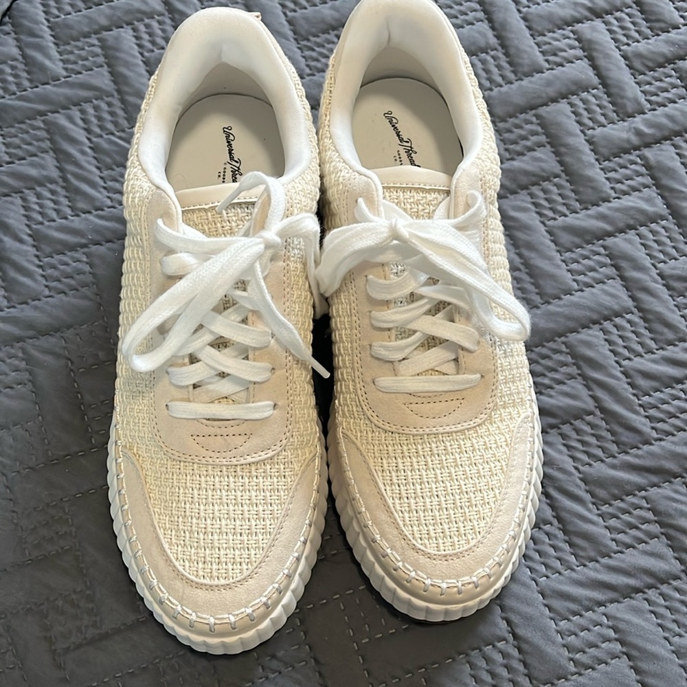 Target Universal Thread new sneakers size 11 no tags, no box